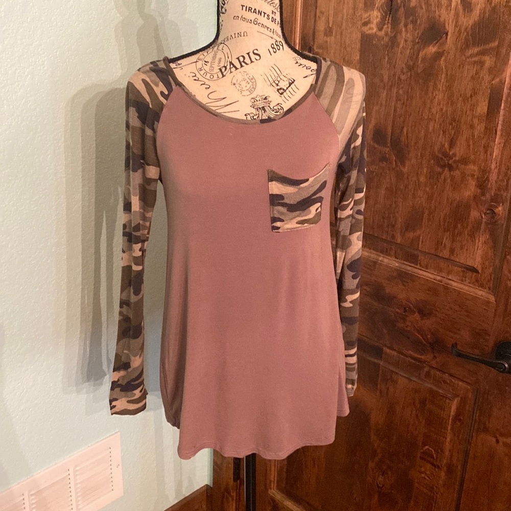 Medium Long Sleeve Henley